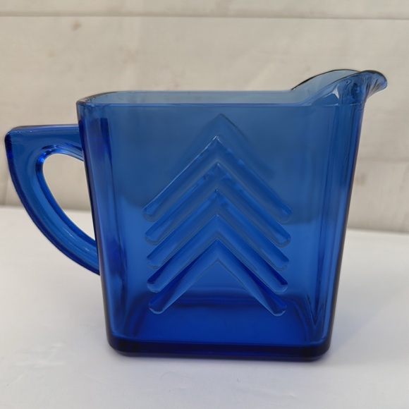 Hazel Atlas Vintage Cobalt Blue Small Pitcher Creamer Syrup Gravy Depression Era - Picture 3 of 9